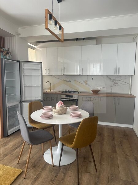 Tunari apartament 2 camere ultracentral imobil nou, mobilat & utilat, parcare